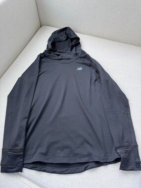 New Balance Black Running Hoodie Women’s Size L Lightweight Performance
